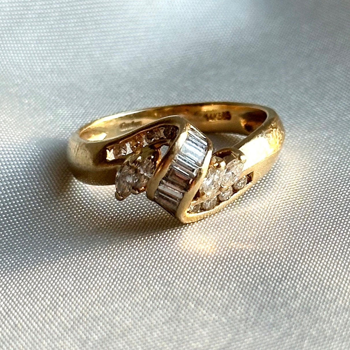 vintage diamond ribbon statement ring - 14k solid yellow gold natural diamond ring circa 1970s