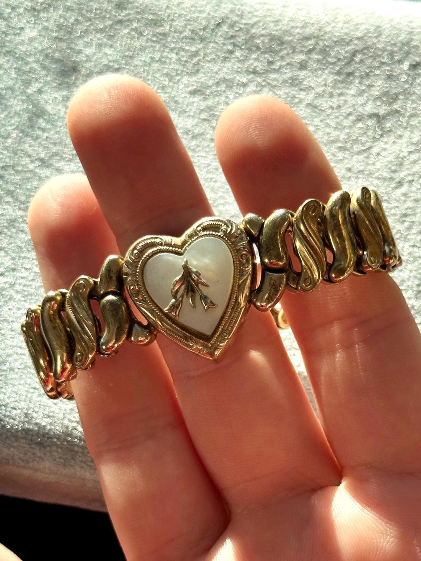 vintage sweetheart bracelet - 1942 gold filled expandable cuff bracelet