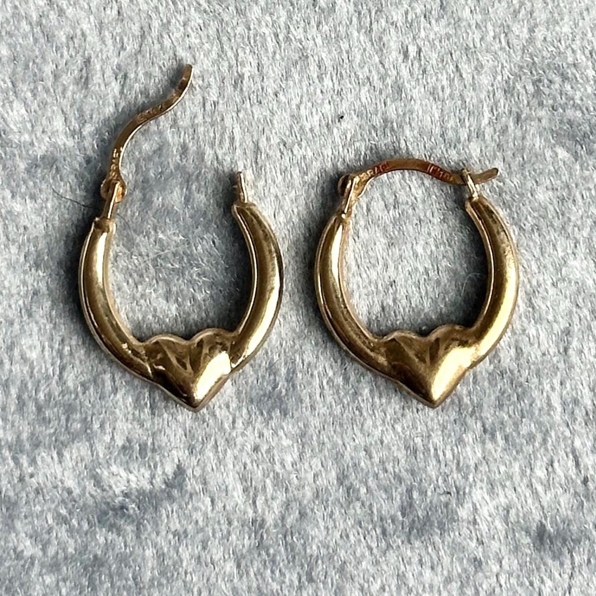 10k solid yellow gold heart hoop earrings - vintage hoops