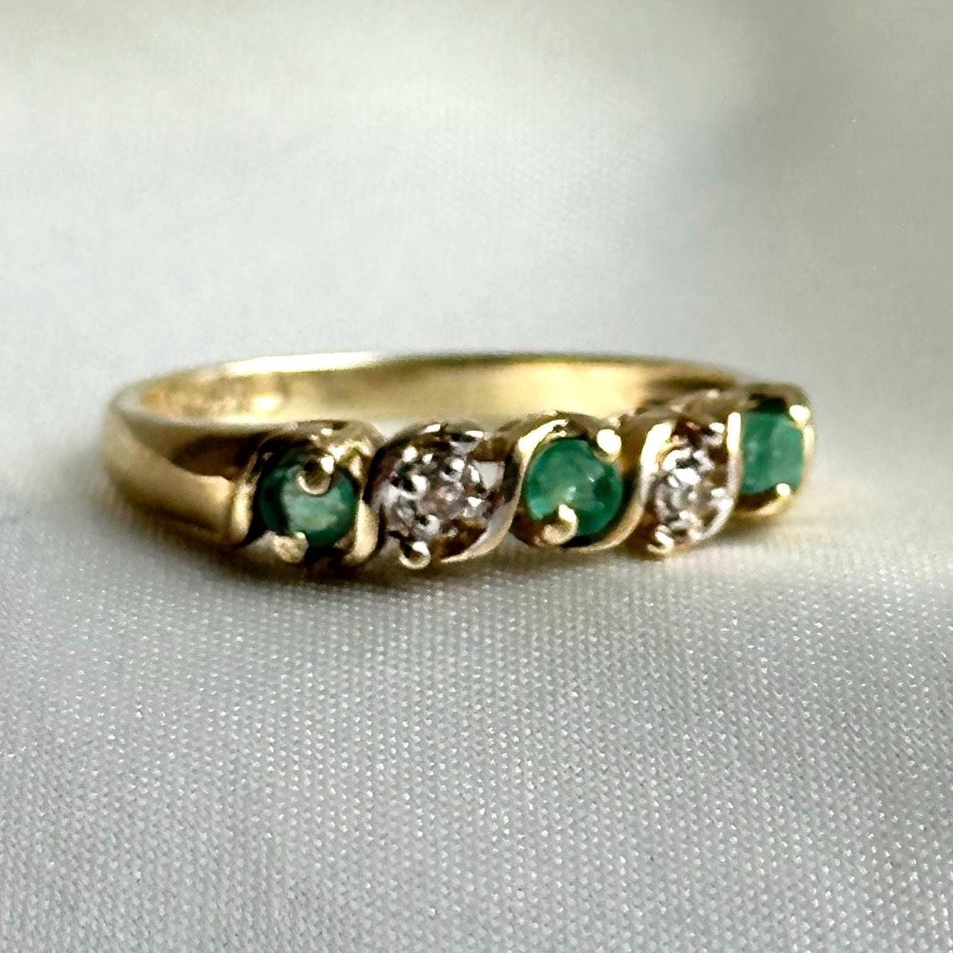 Vintage 10k half eternity band emerald and diamond c1980