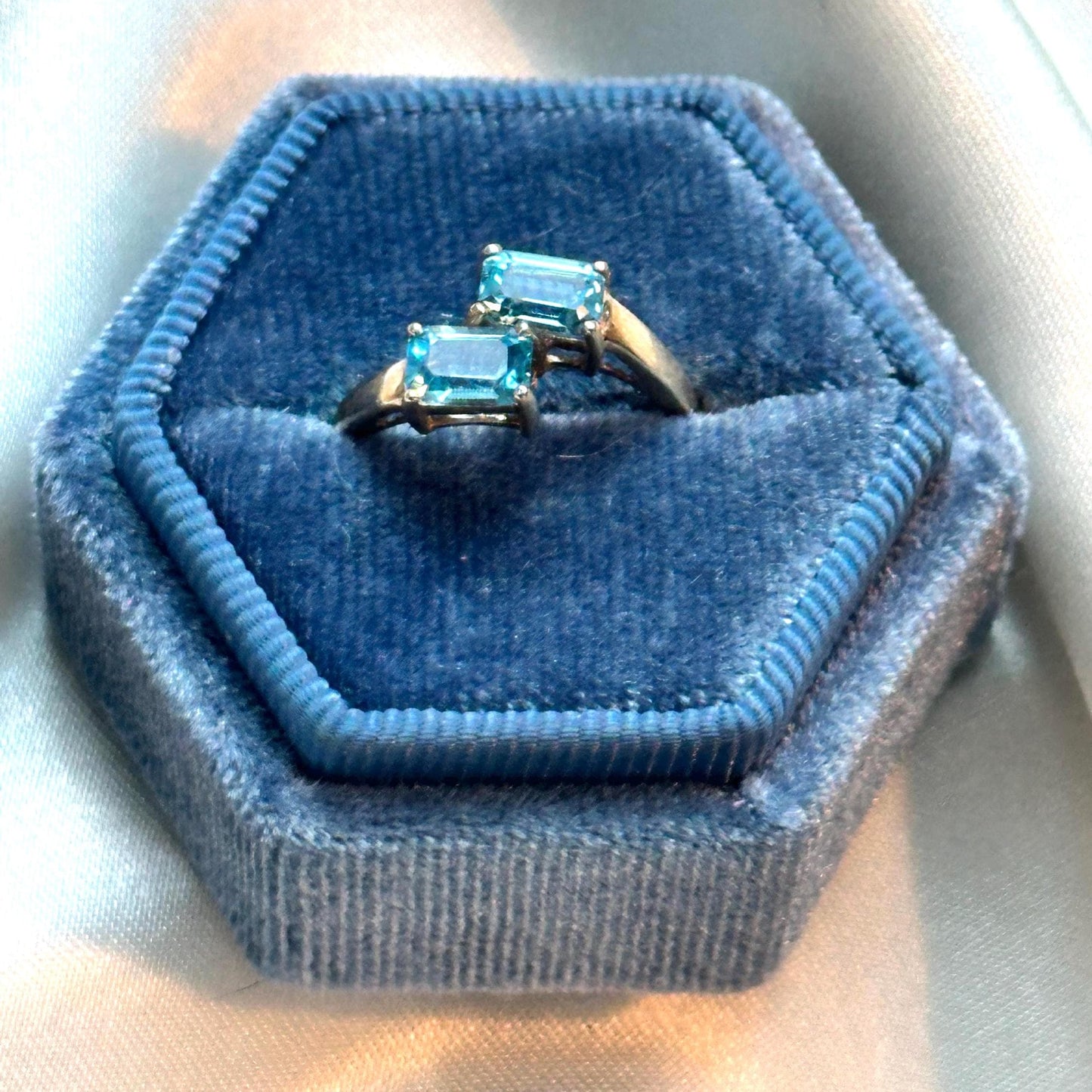 Vintage 10k Swiss blue topaz wrap band ring - 1970s yellow gold statement ring