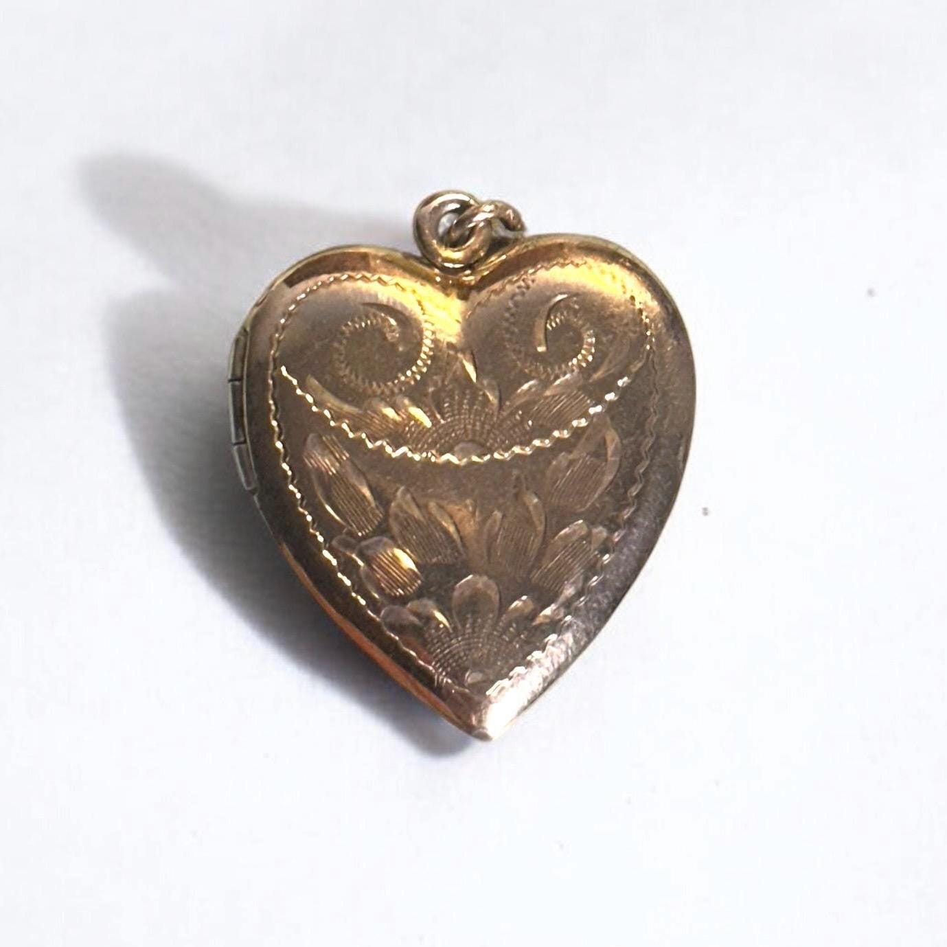 vintage solid gold heart locket - 14k yellow gold