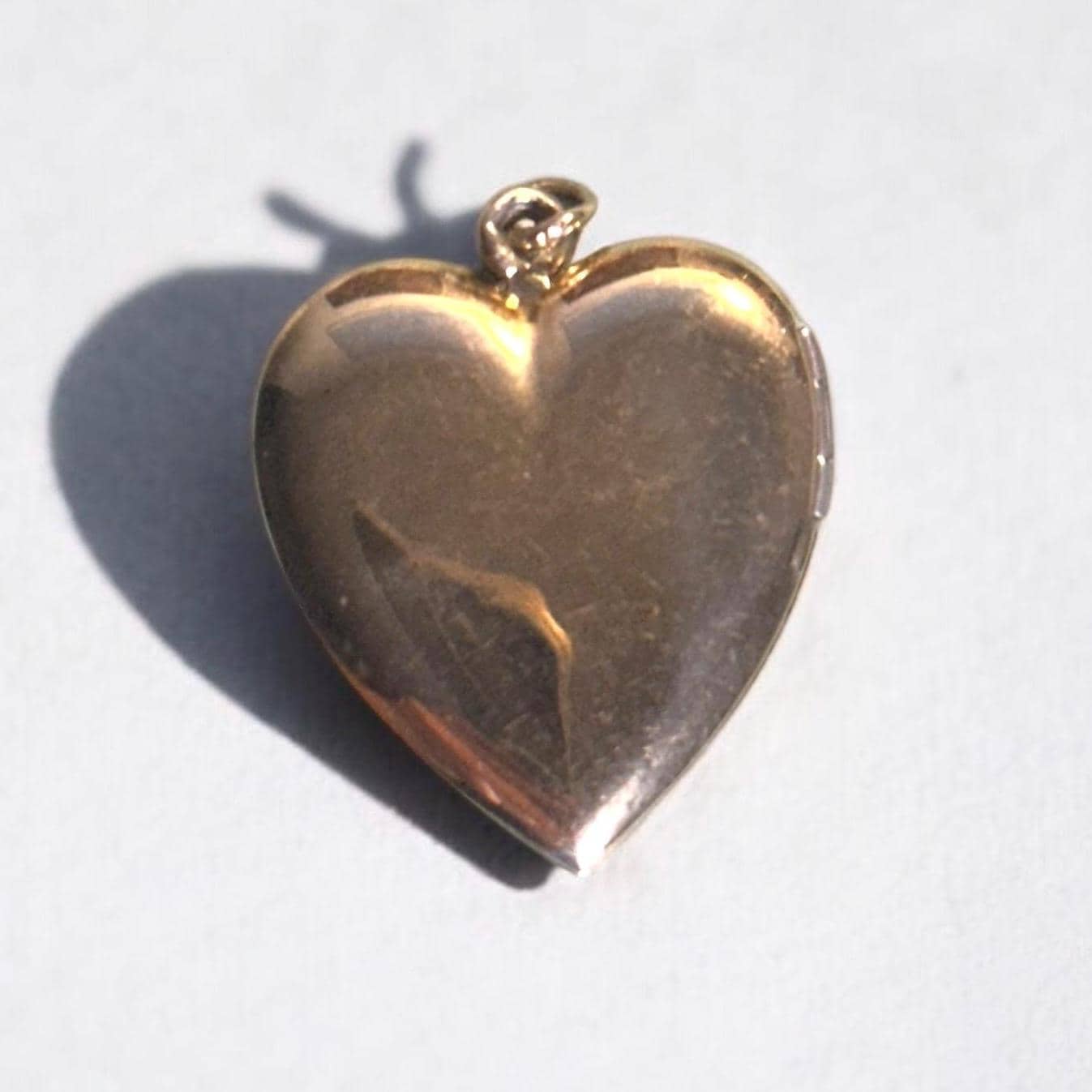 vintage solid gold heart locket - 14k yellow gold